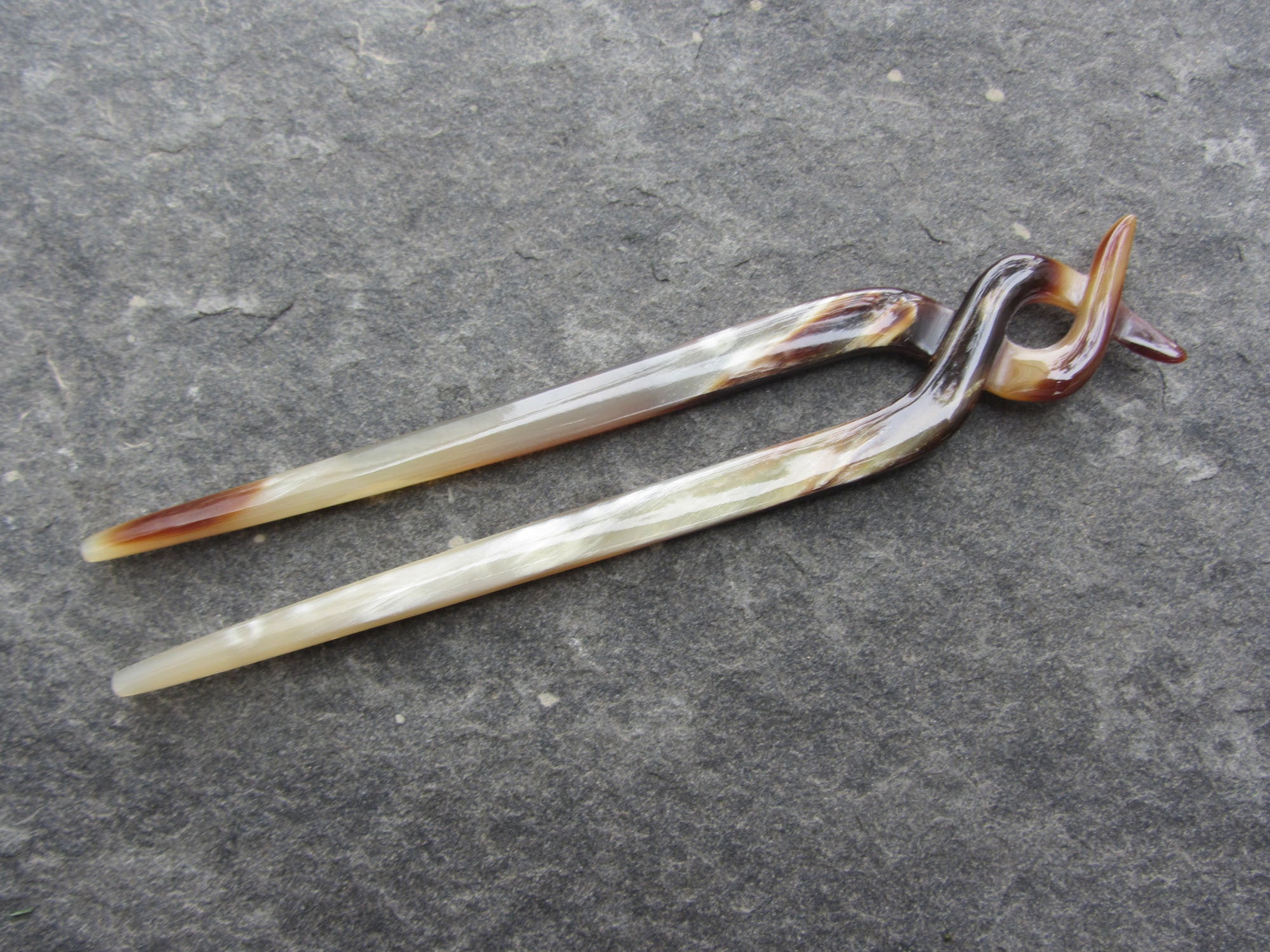 Light shade artistic Double helix horn hair fork